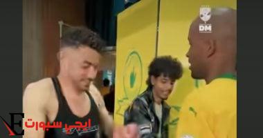 ياسر إبراهيم يتبادل القمصان بعد مباراة نصف النهائي المثيرة مع صن داونز